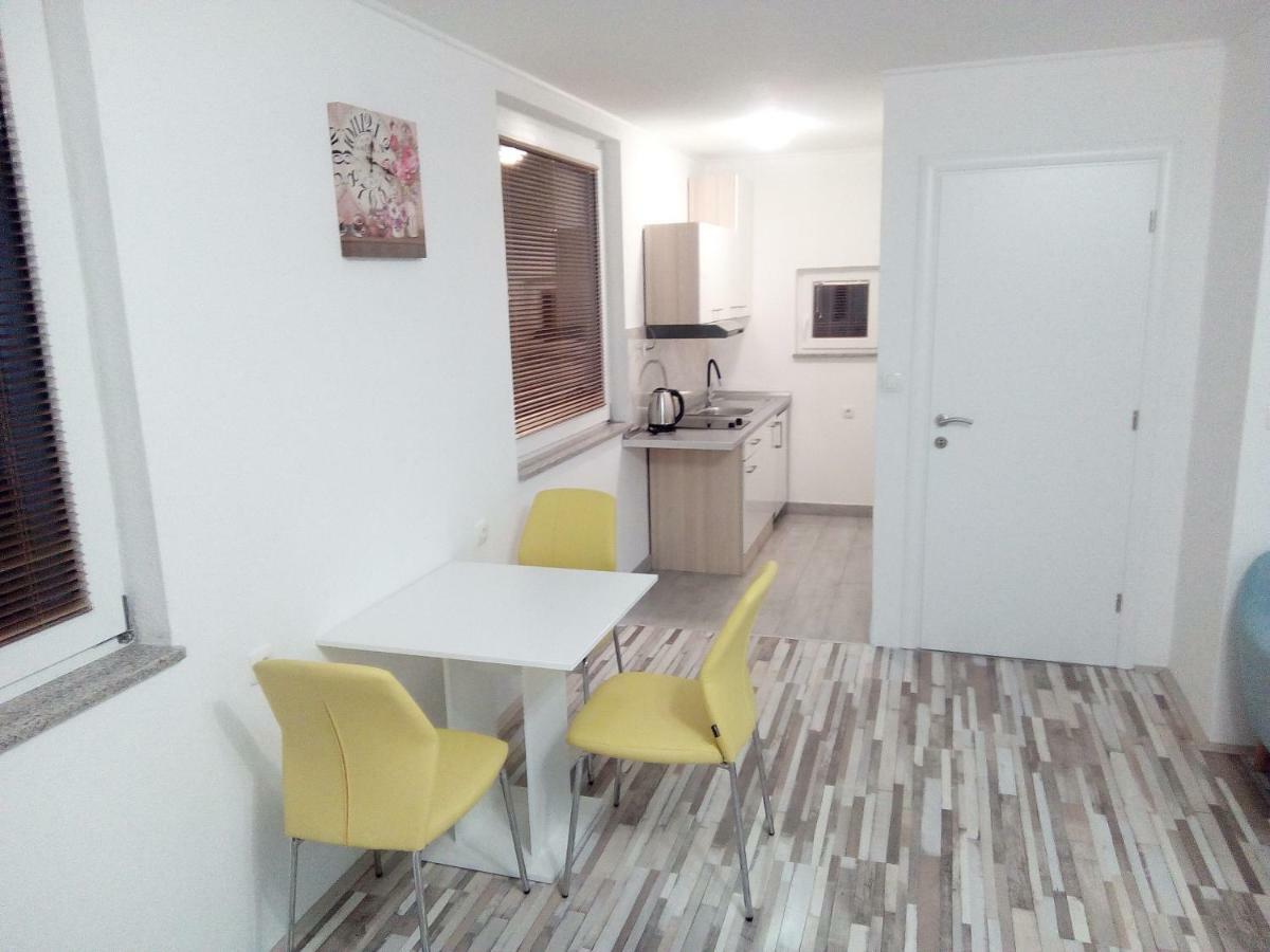 Studio Apartman Matkovic Імотскі Екстер'єр фото